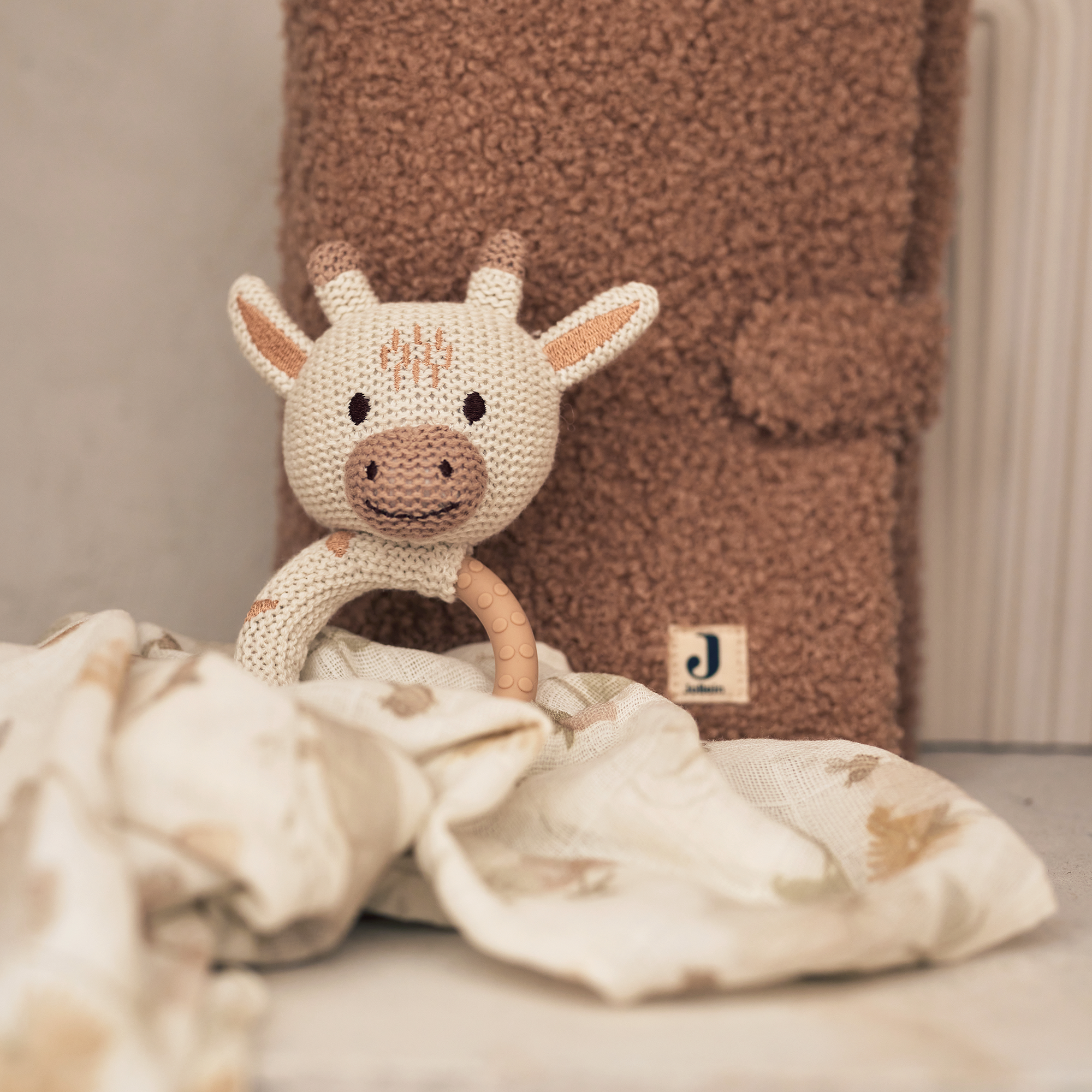 Beißringe, jollein, Weiß – Besonderheit: gestrickter Giraffenkopf aus 100% Baumwolle