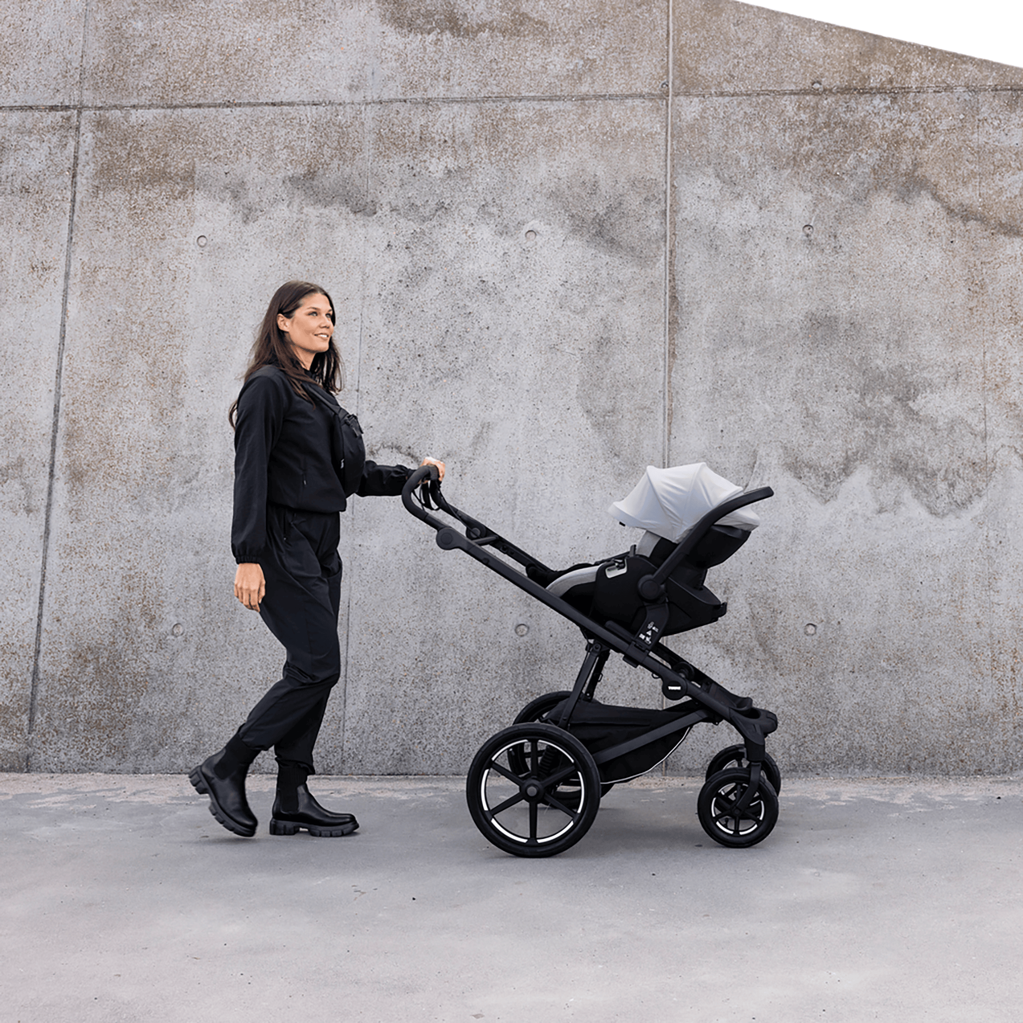 Babyschalen 0-13 kg, Gruppe 0+, THULE, Grau – Produktansicht