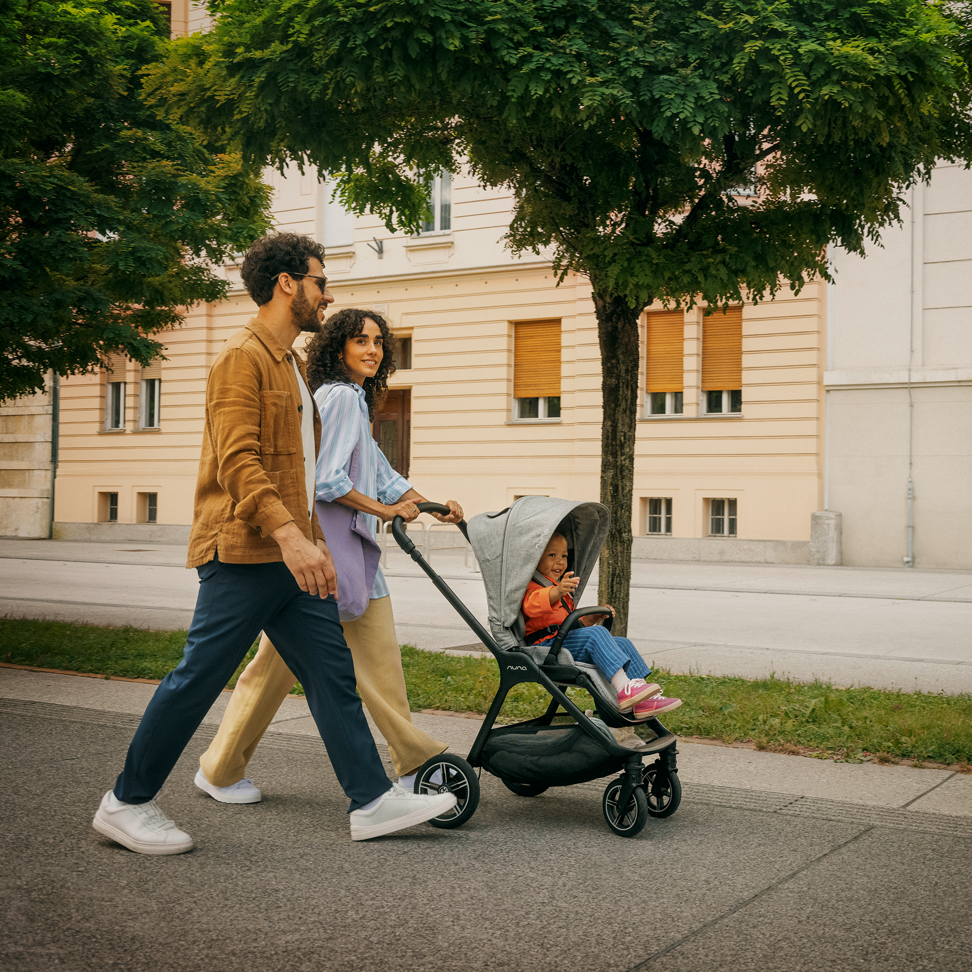 Kombi-Kinderwagen, nuna, Grau – Produktansicht