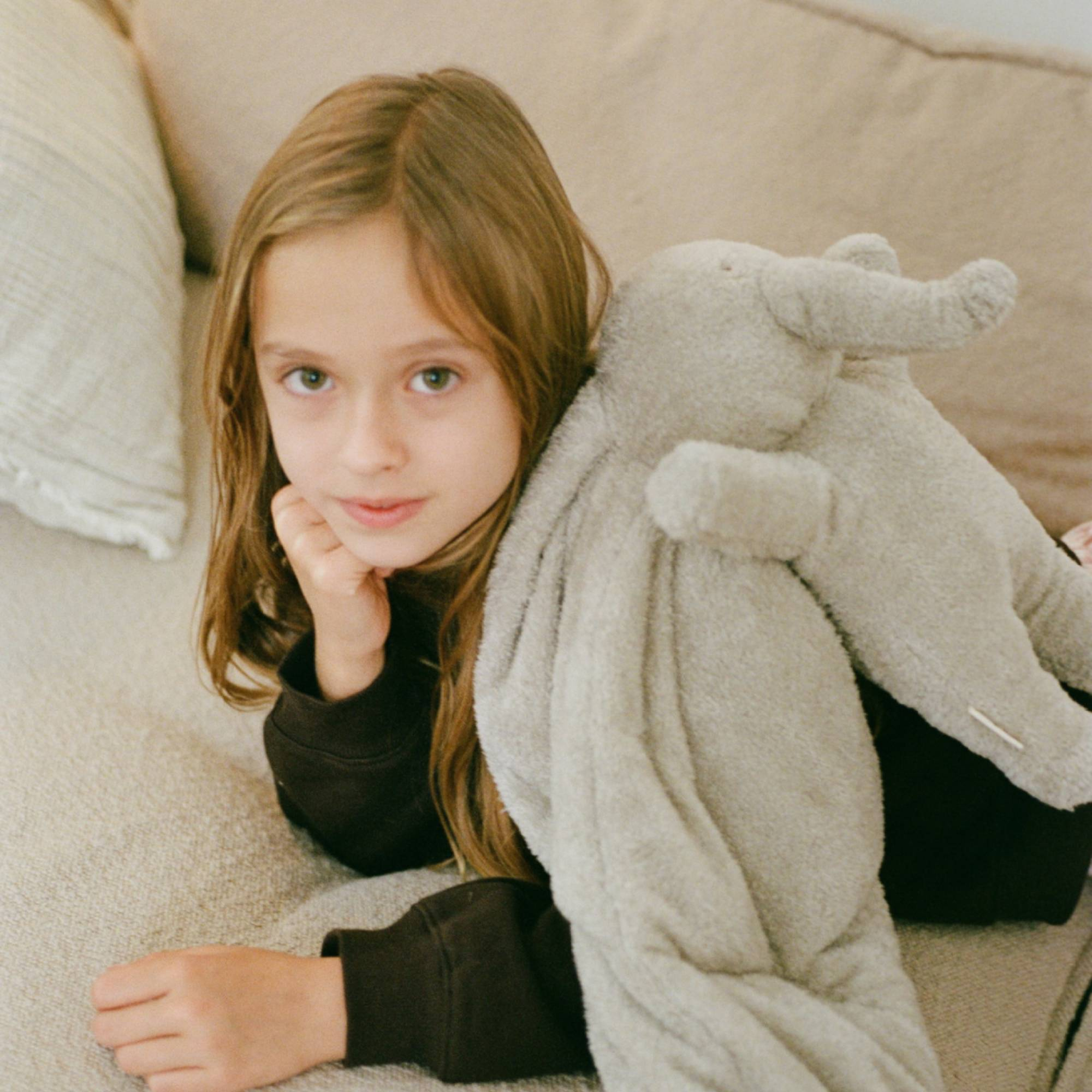Kuscheltiere, MEMBANTU, Grau – Besonderheit: Gewichtstherapie: übt beruhigenden Druck aus