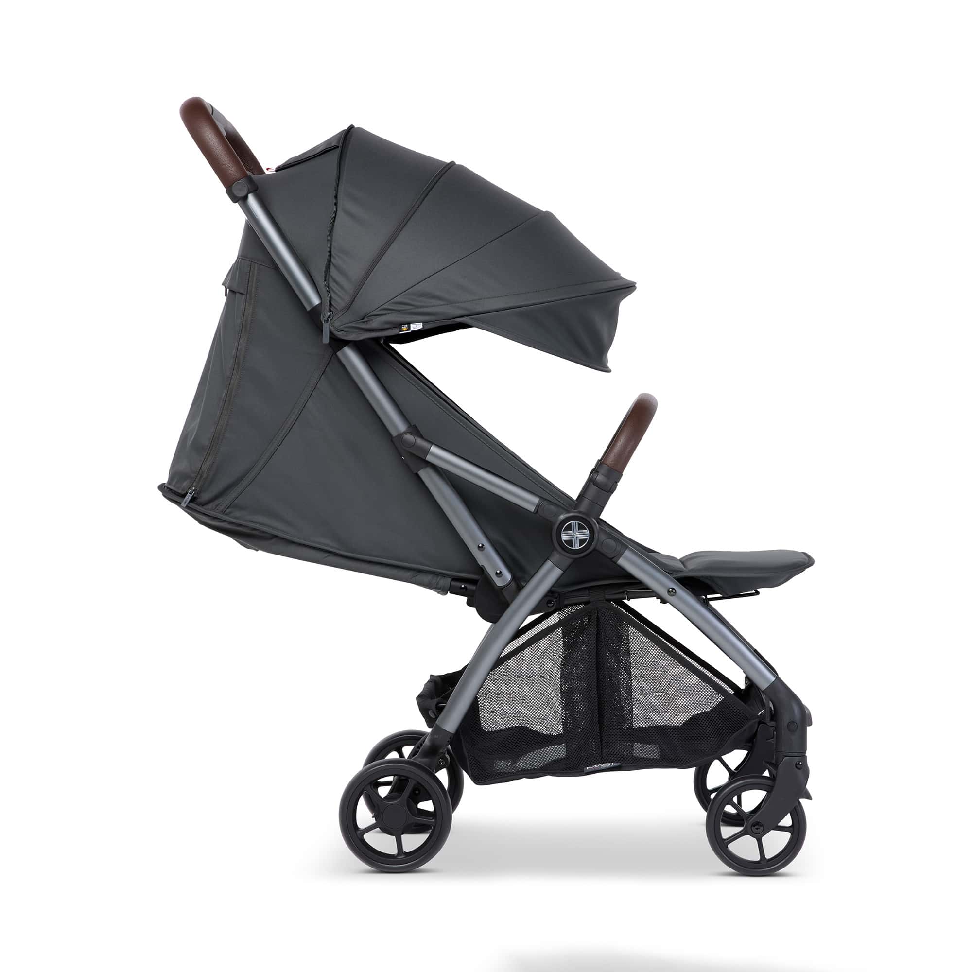 Reisebuggys, MAST, Schwarz – Besonderheit: verstellbare Rückenlehne und Fußstütze