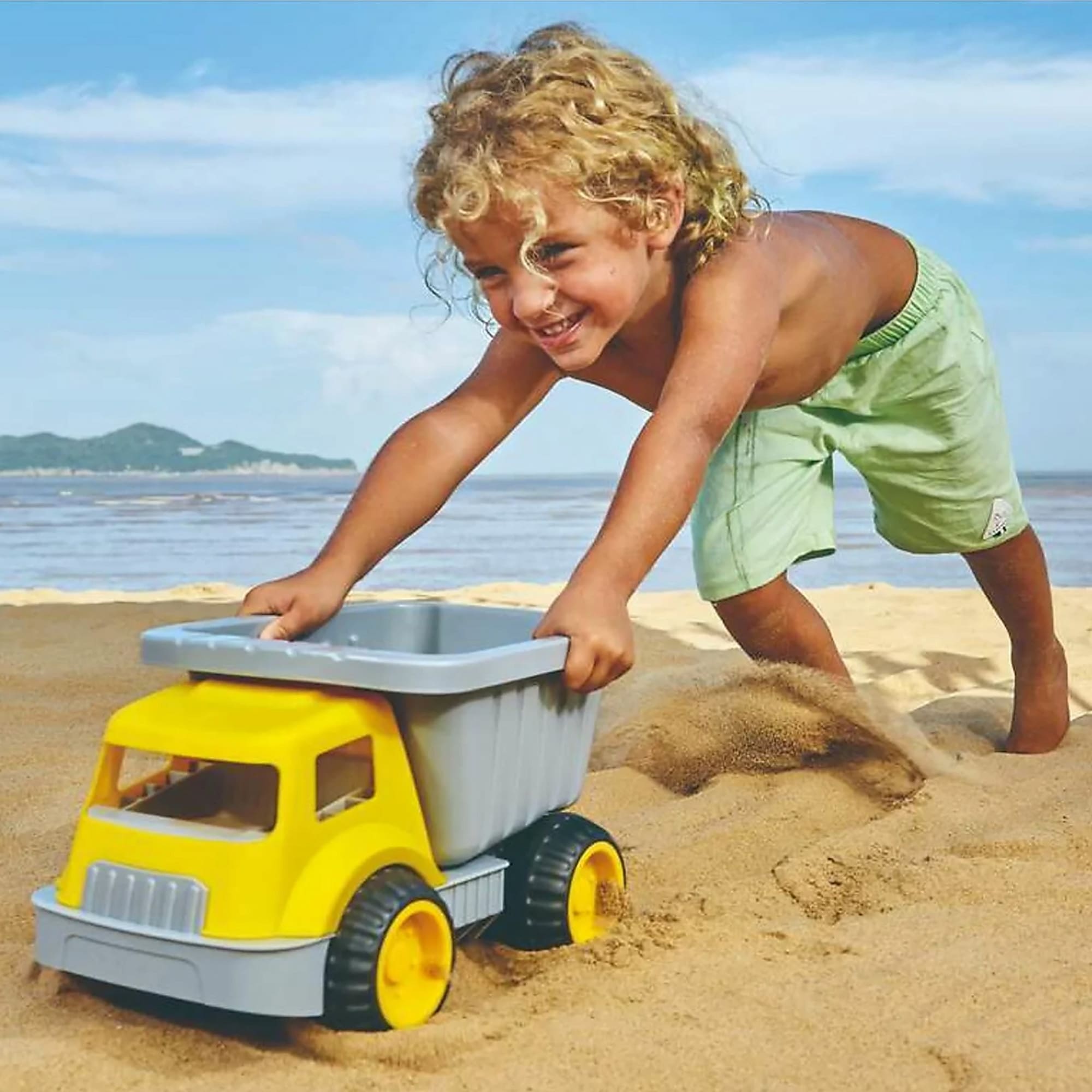 Sandspielzeug, Hape, Gelb – Besonderheit: mit kippbarem Anhänger