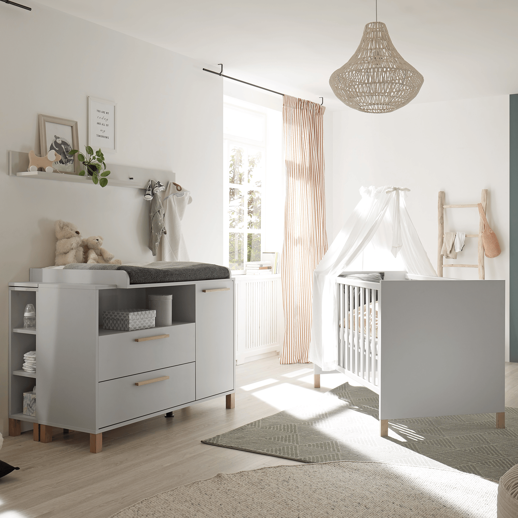 Babyzimmer Sets, Mäusbacher, Grau – Besonderheit: Set bestehend aus einem Kinderbett und einer breiten Wickelkommode