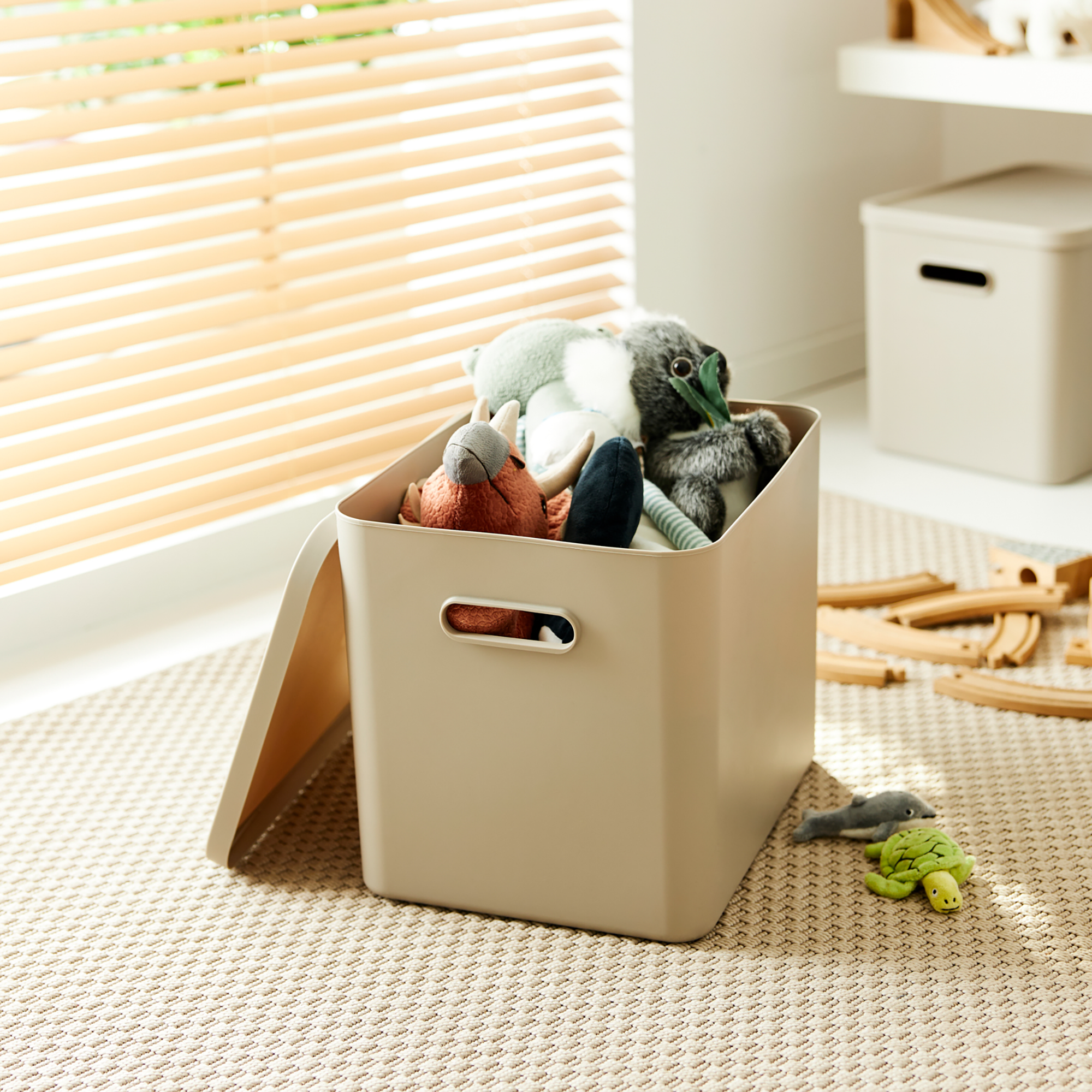 Produkte, rotho Babydesign, Braun – Besonderheit: stapelbare Aufbewahrungsbox