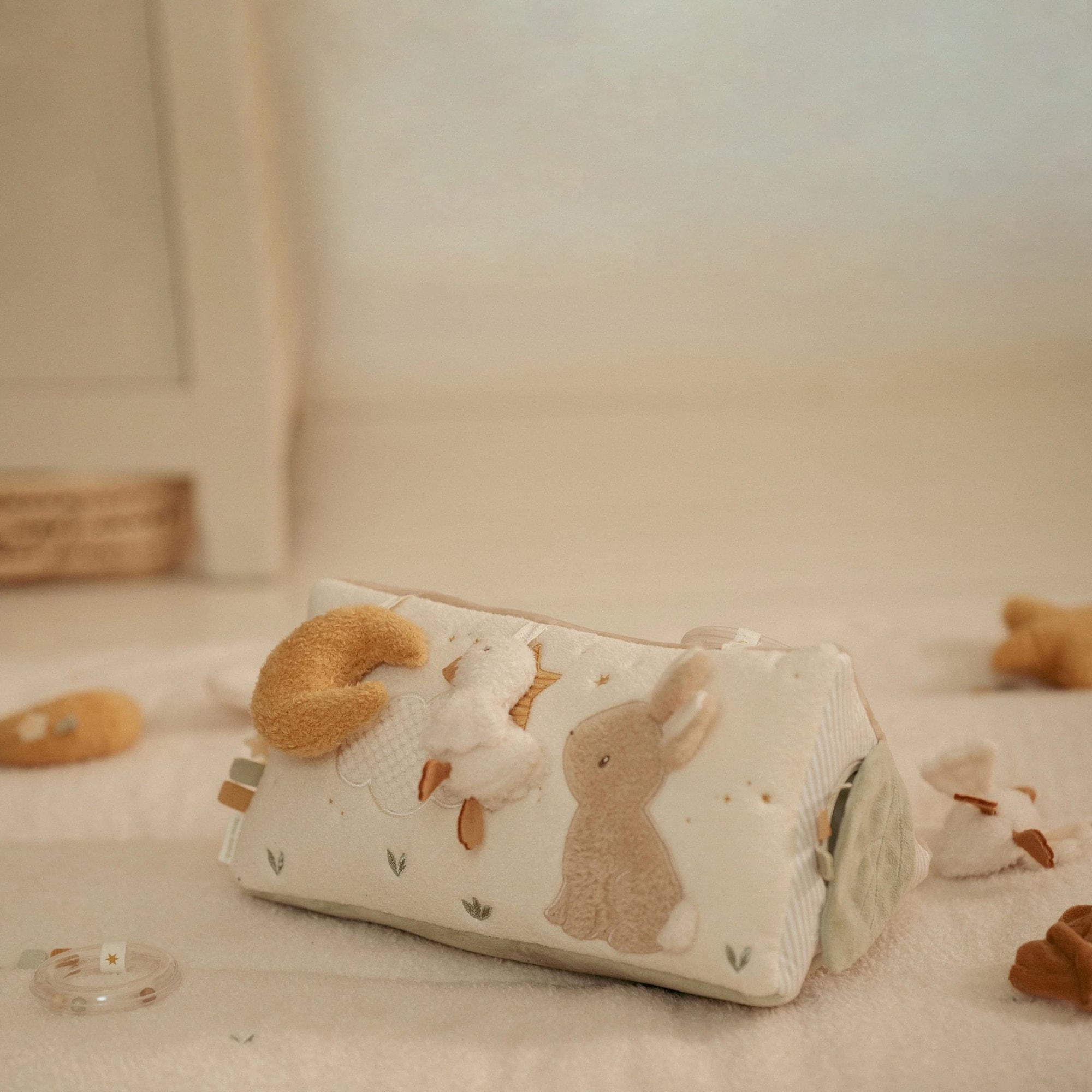 Interaktives Spielzeug, LITTLE DUTCH, Beige – Besonderheit: vielfältige spielerische Elemente