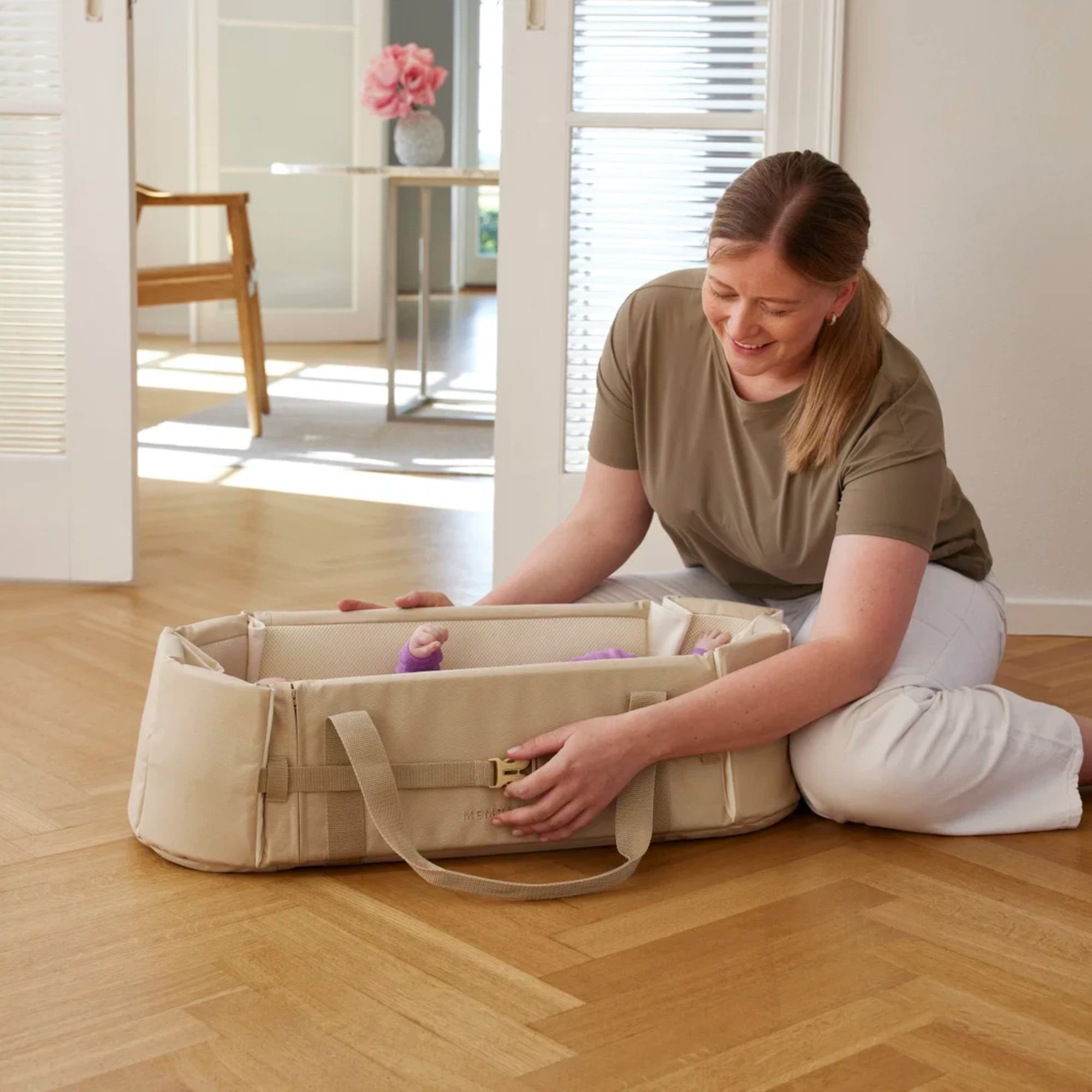 Kuschelnest, MEMBANTU, Beige – Besonderheit: ideal für den sicheren und bequemen Transport von Babys
