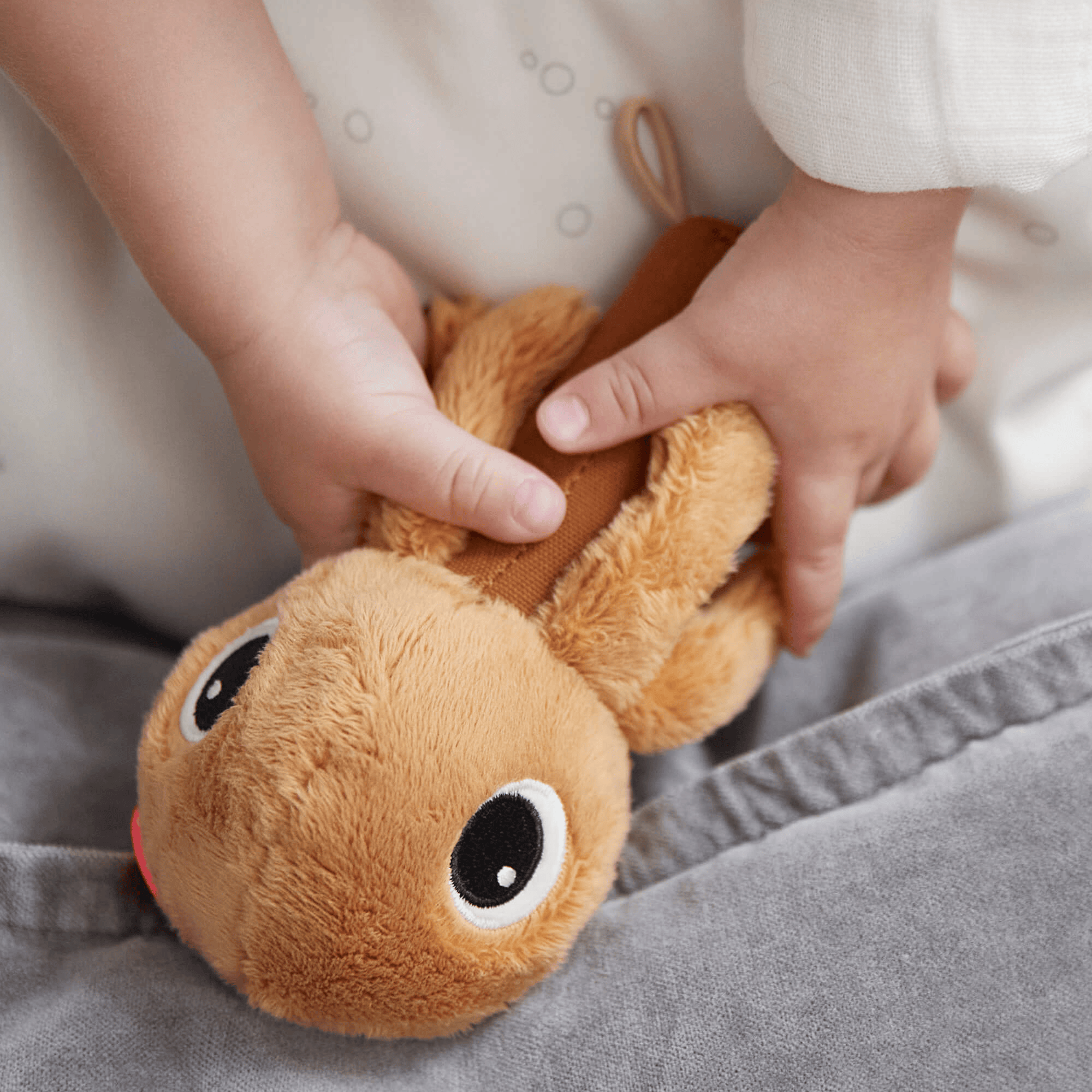 Rasseln & Greiflinge, done by deer, Gelb – Produktansicht