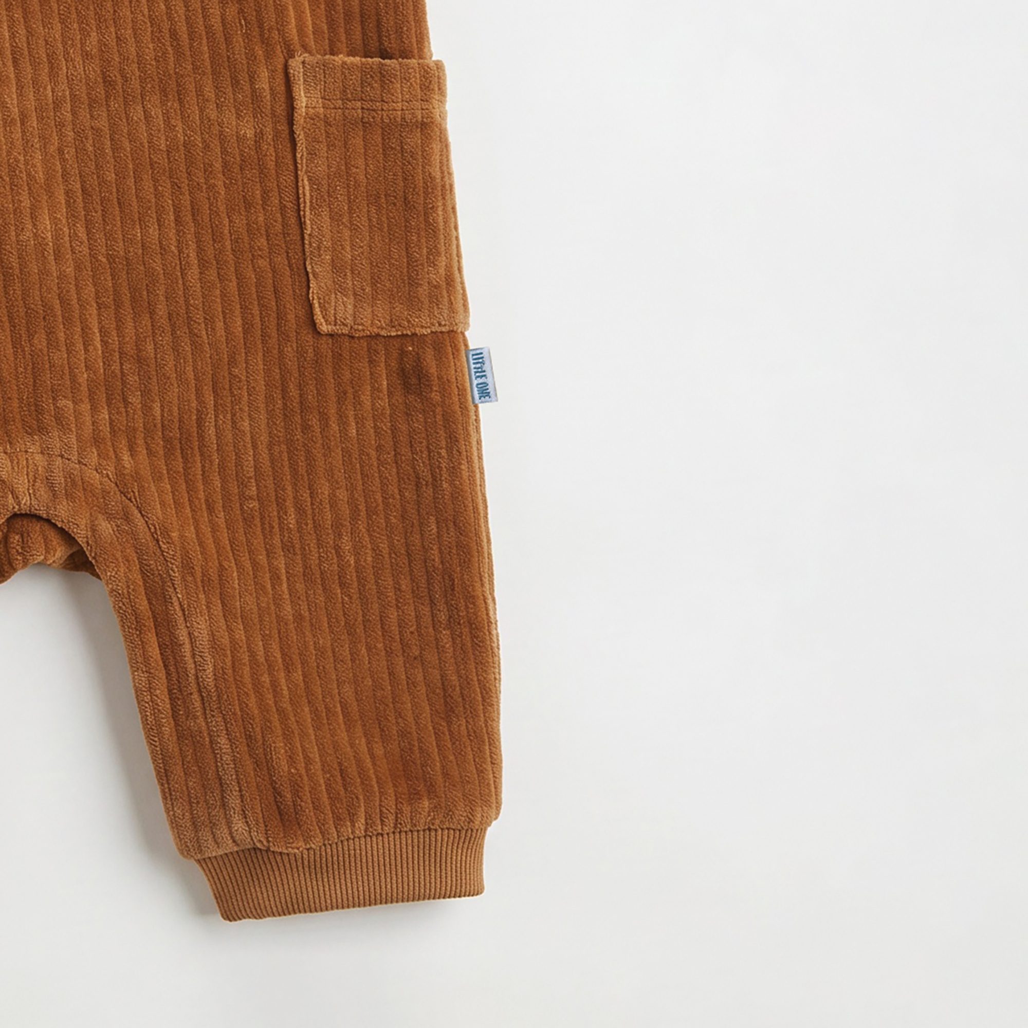 Latzhosen, LITTLE ONE, Braun – Produktansicht