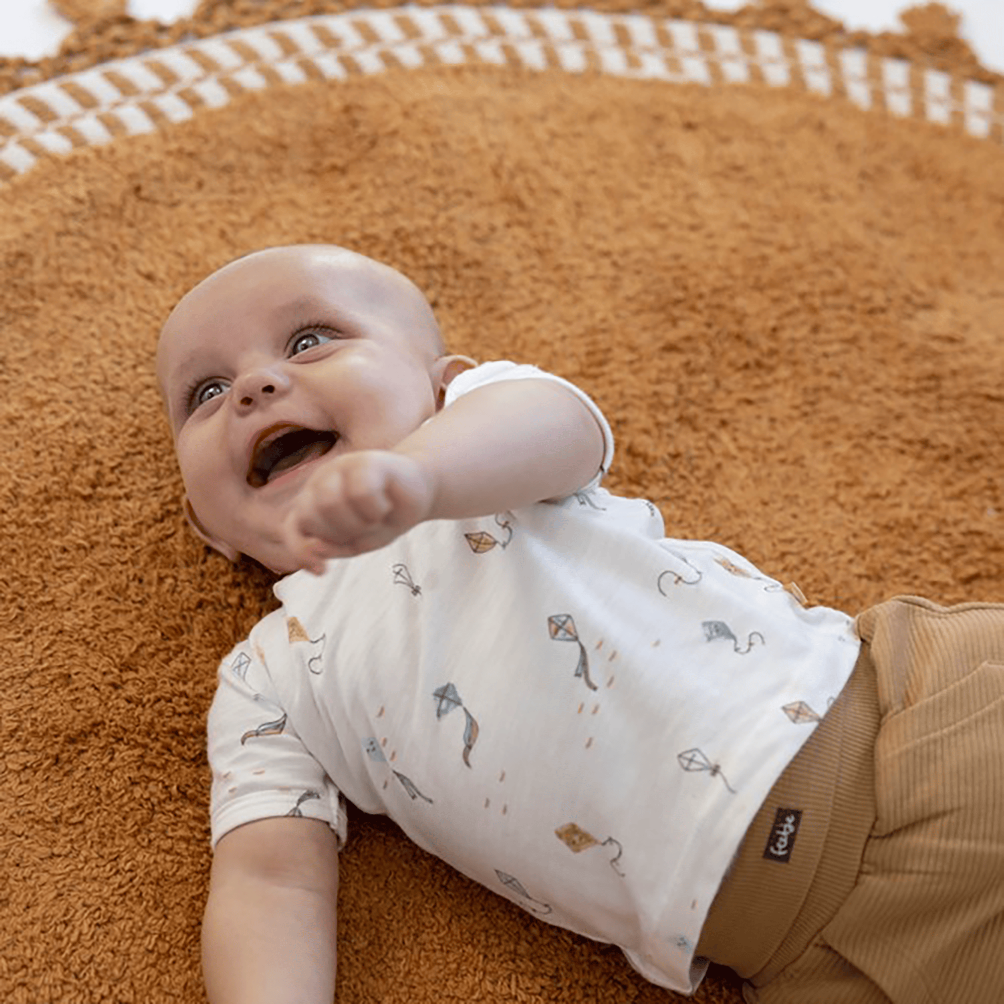 Kurze Hosen, FEETJE – Produktansicht