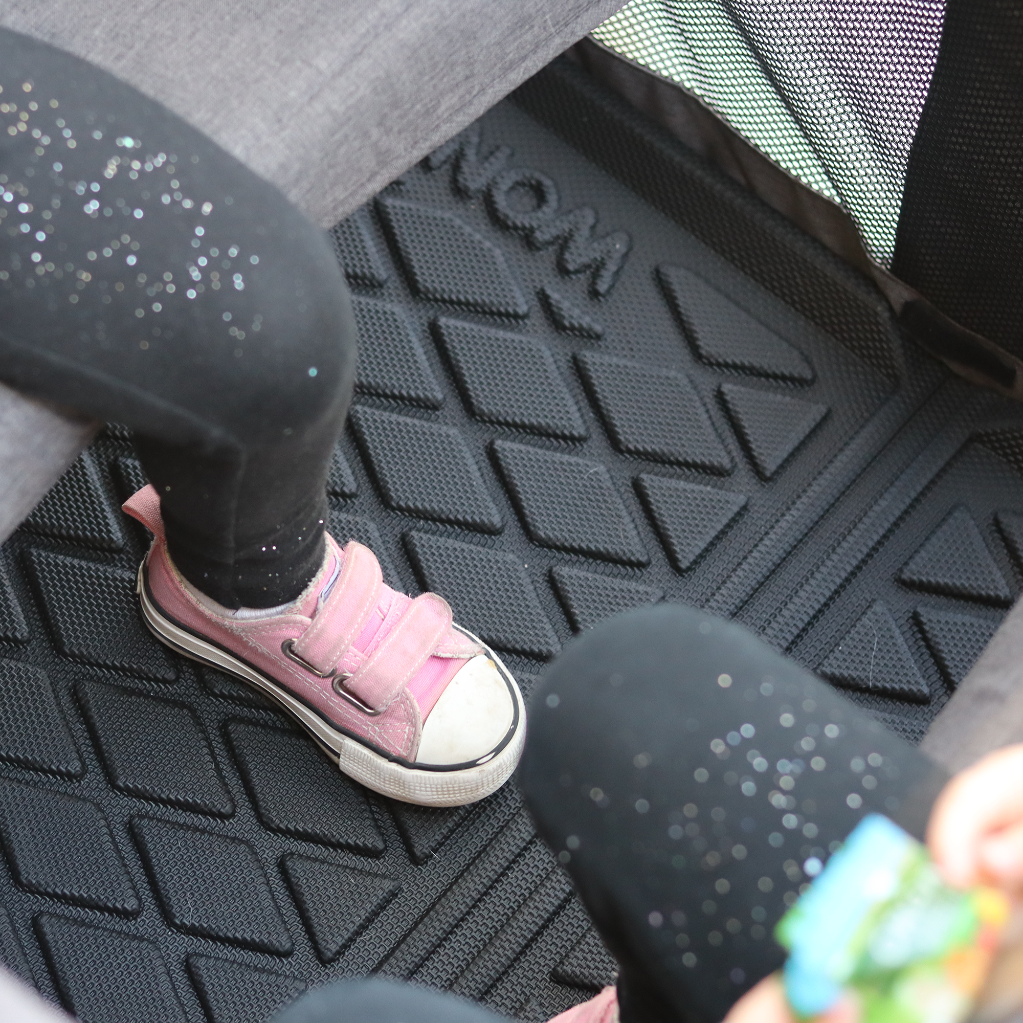 Kinderwagen Zubehör, WONDERFOLD, Schwarz – Besonderheit: Fußmatte für den Wonderfold W2 KinderVan