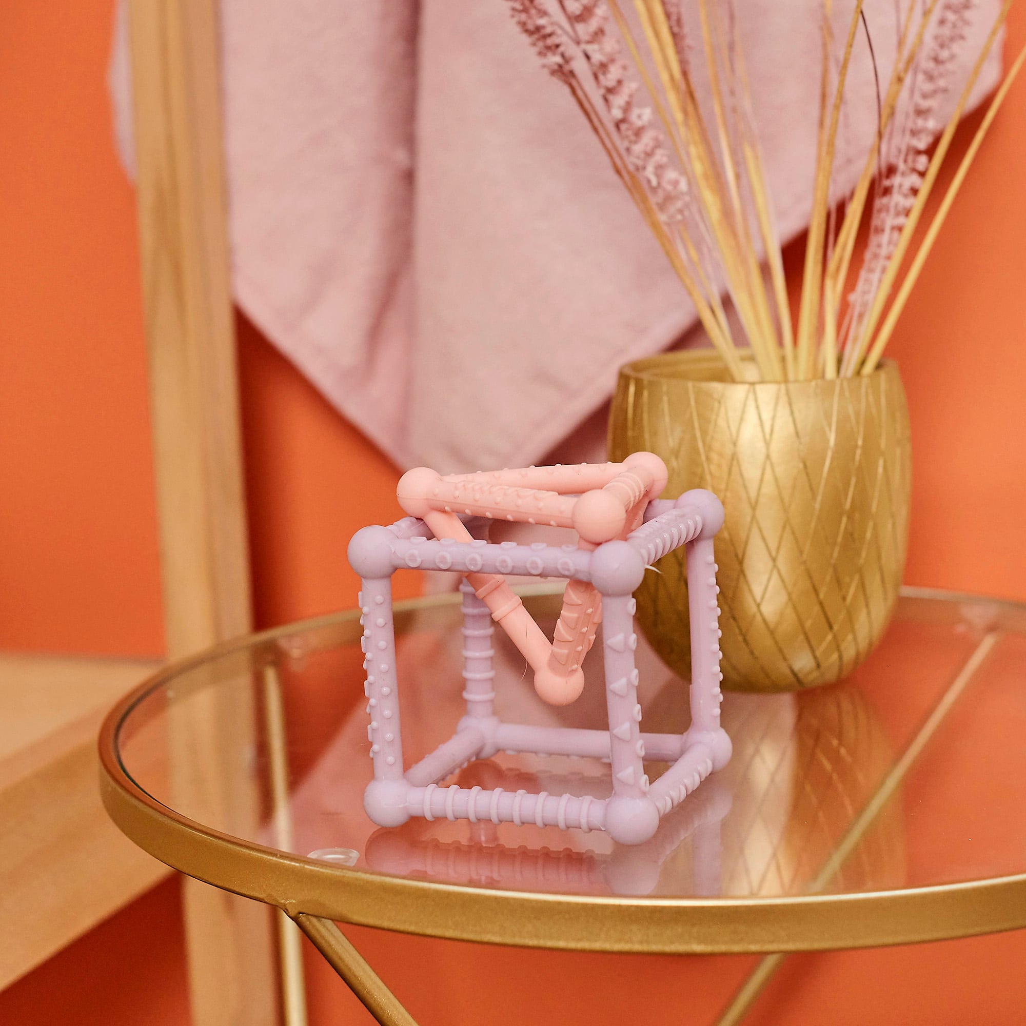 Rasseln & Greiflinge, Nattou, Blau – Besonderheit: die innere Pyramide ist herausnehmbar