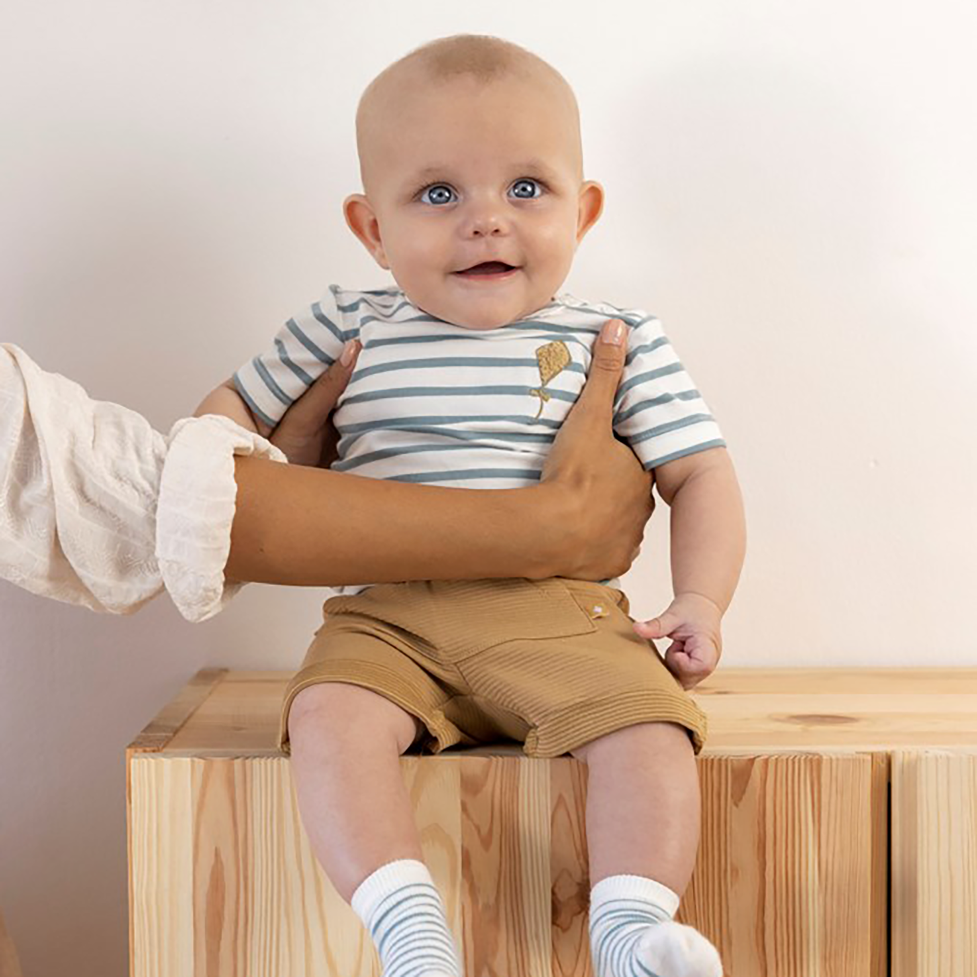 Kurze Hosen, FEETJE – Produktansicht