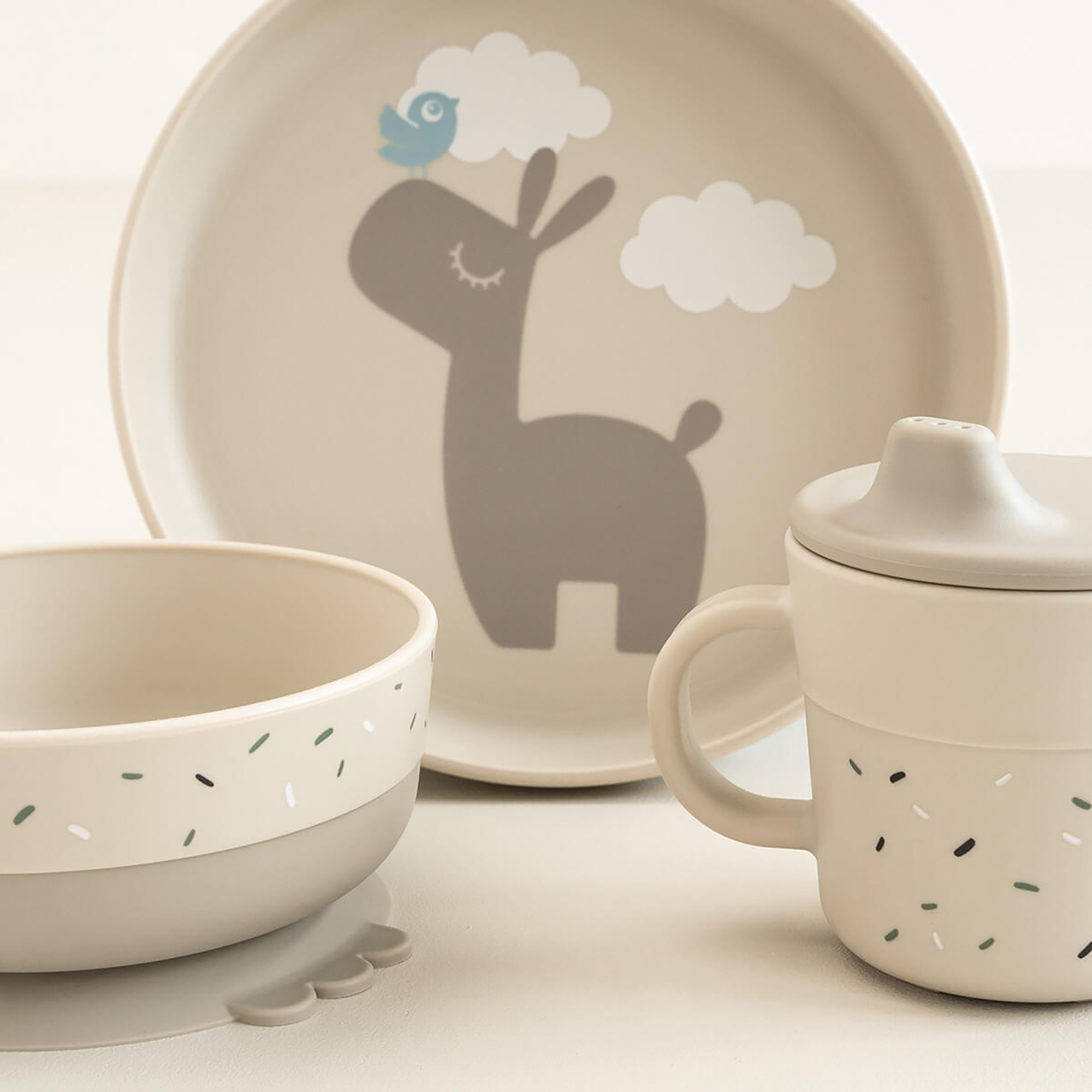 Kinderteller, done by deer, Beige – Besonderheit: Teller & Schüssel mit praktischem Saugfuß