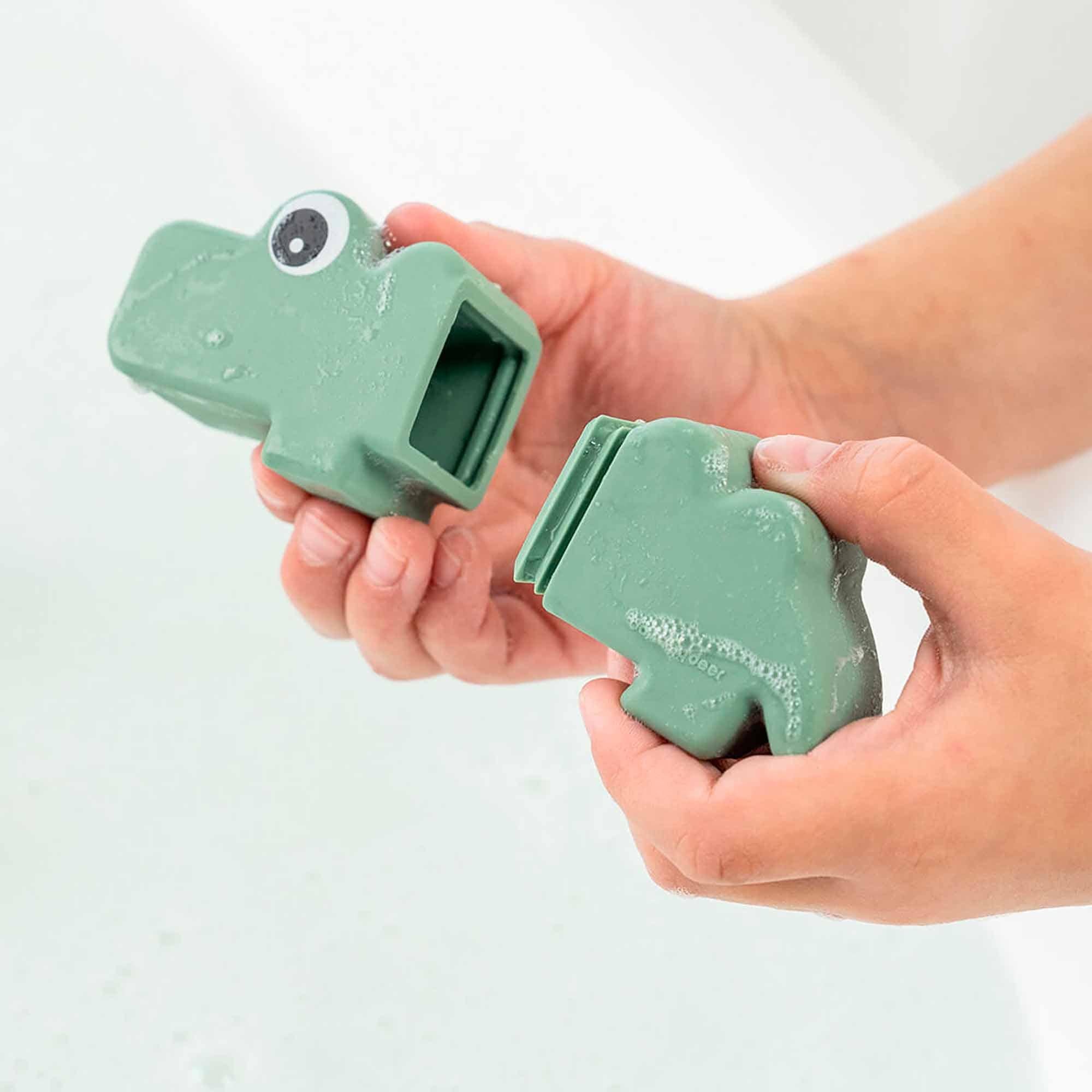 Badespielzeug, done by deer, Grün – Produktansicht