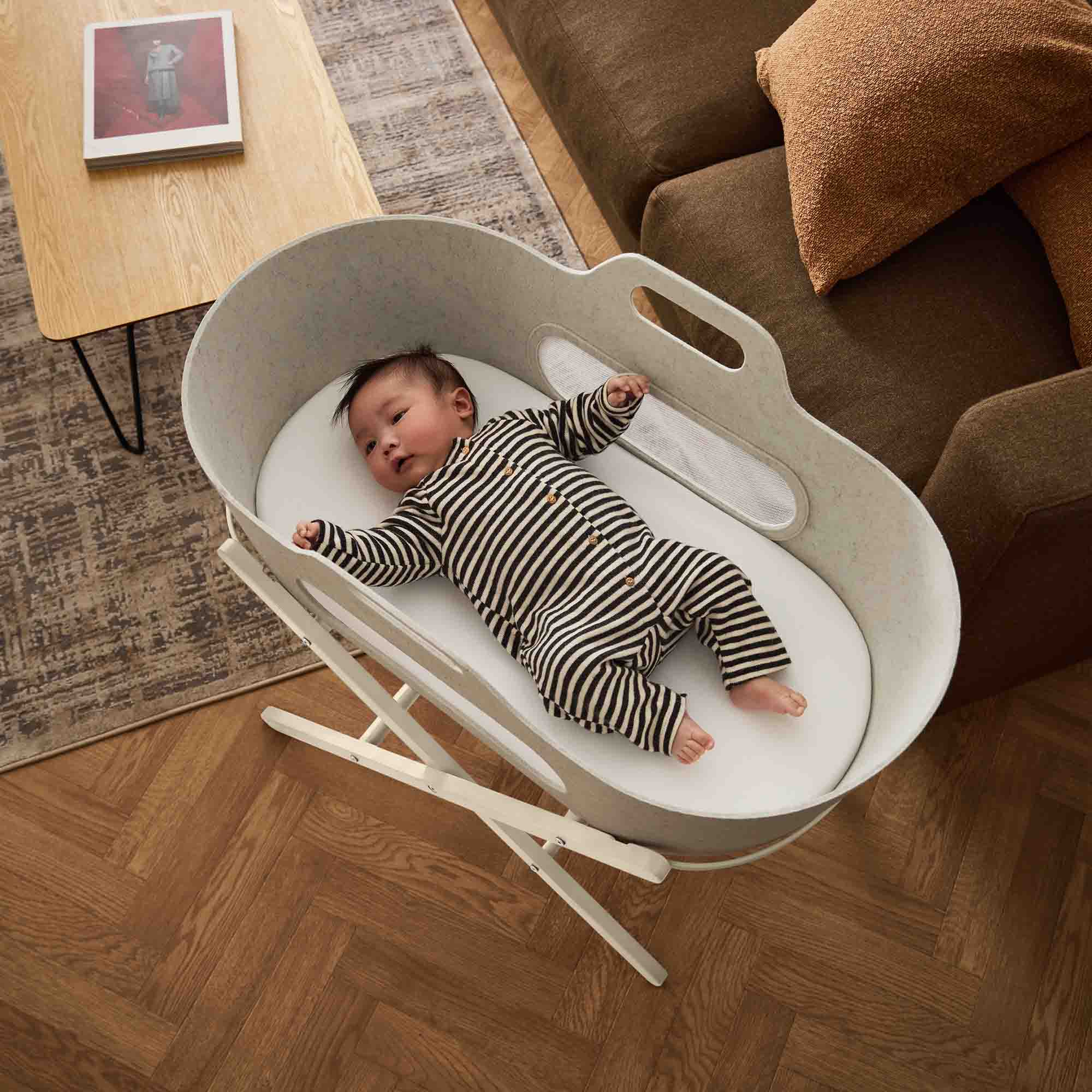Moseskörbe, Snüz, Beige – Besonderheit:  leichter Babykorb mit klappbarem Gestell