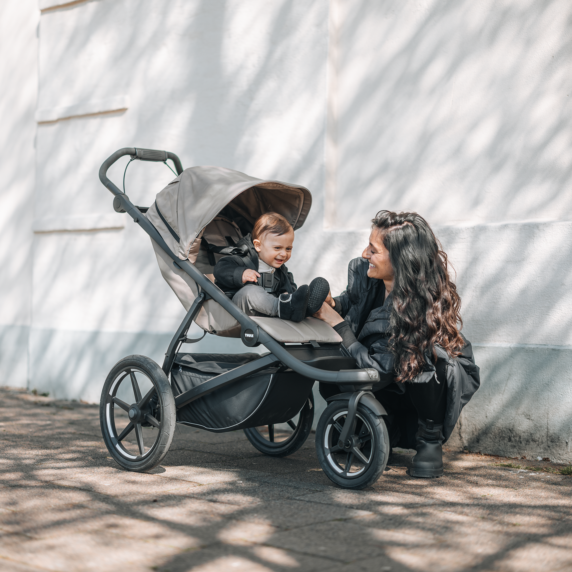 Kombi-Kinderwagen, THULE, Beige – Besonderheit: stadtfreundlicher Buggy für jedes Terrain