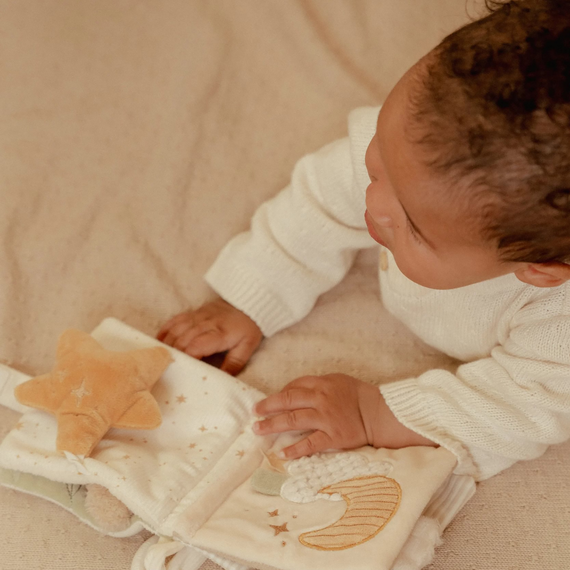 Buggybücher, LITTLE DUTCH, Weiß – Besonderheit: mit interaktiven Details wie Knistertexturen, Etiketten und ein Spiegel