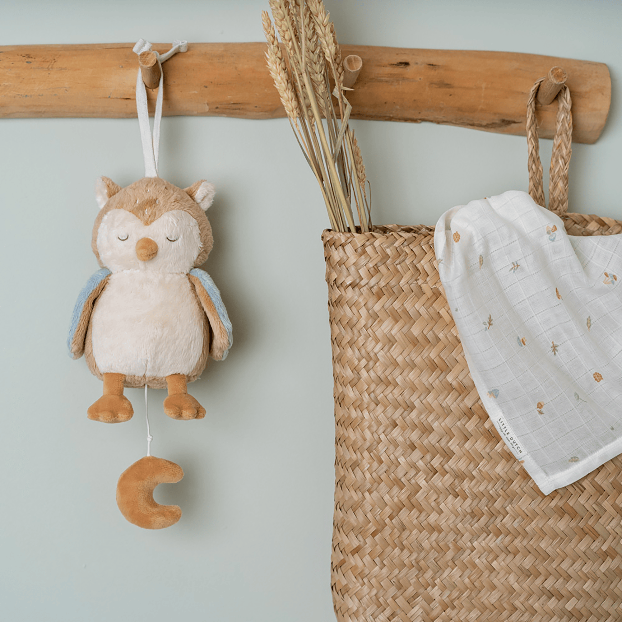 Spieluhren, LITTLE DUTCH, Braun – Besonderheit: kuschelweiche Eule spendet Trost und Geborgenheit