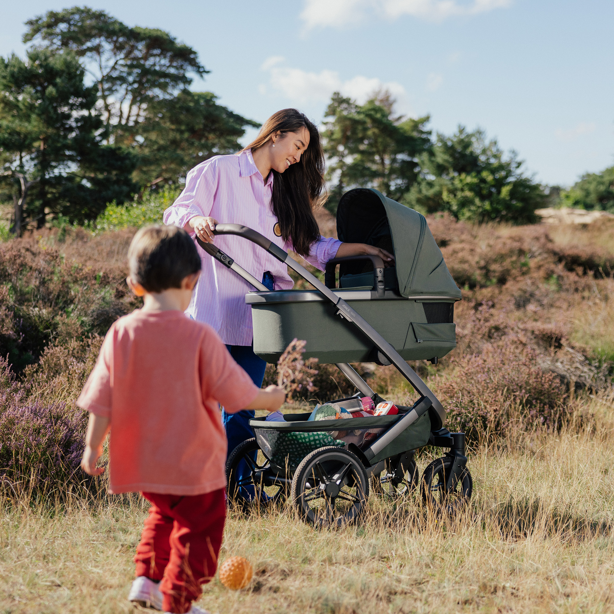 Kombi-Kinderwagen, JOOLZ, Grün – Besonderheit: geeignet für jedes Gelände dank 2 stufiger Federung & großer Reifen