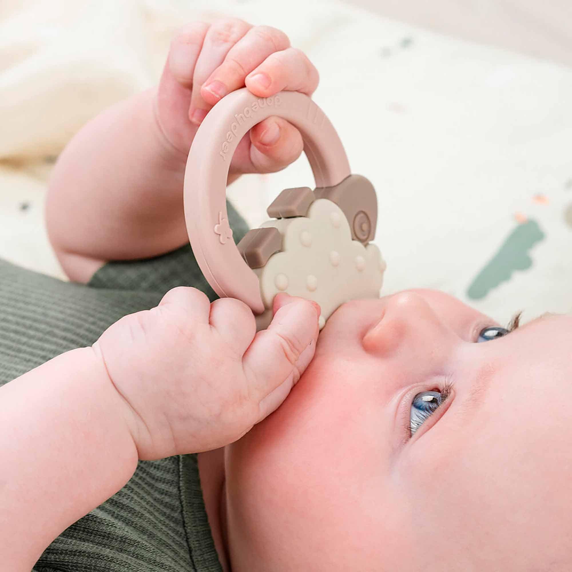 Beißringe, done by deer, Pink – Besonderheit: beruhigt beim Zahnen