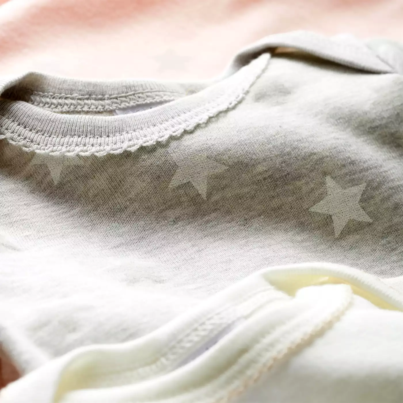 Langarmbodys, PETIT BATEAU – Produktansicht