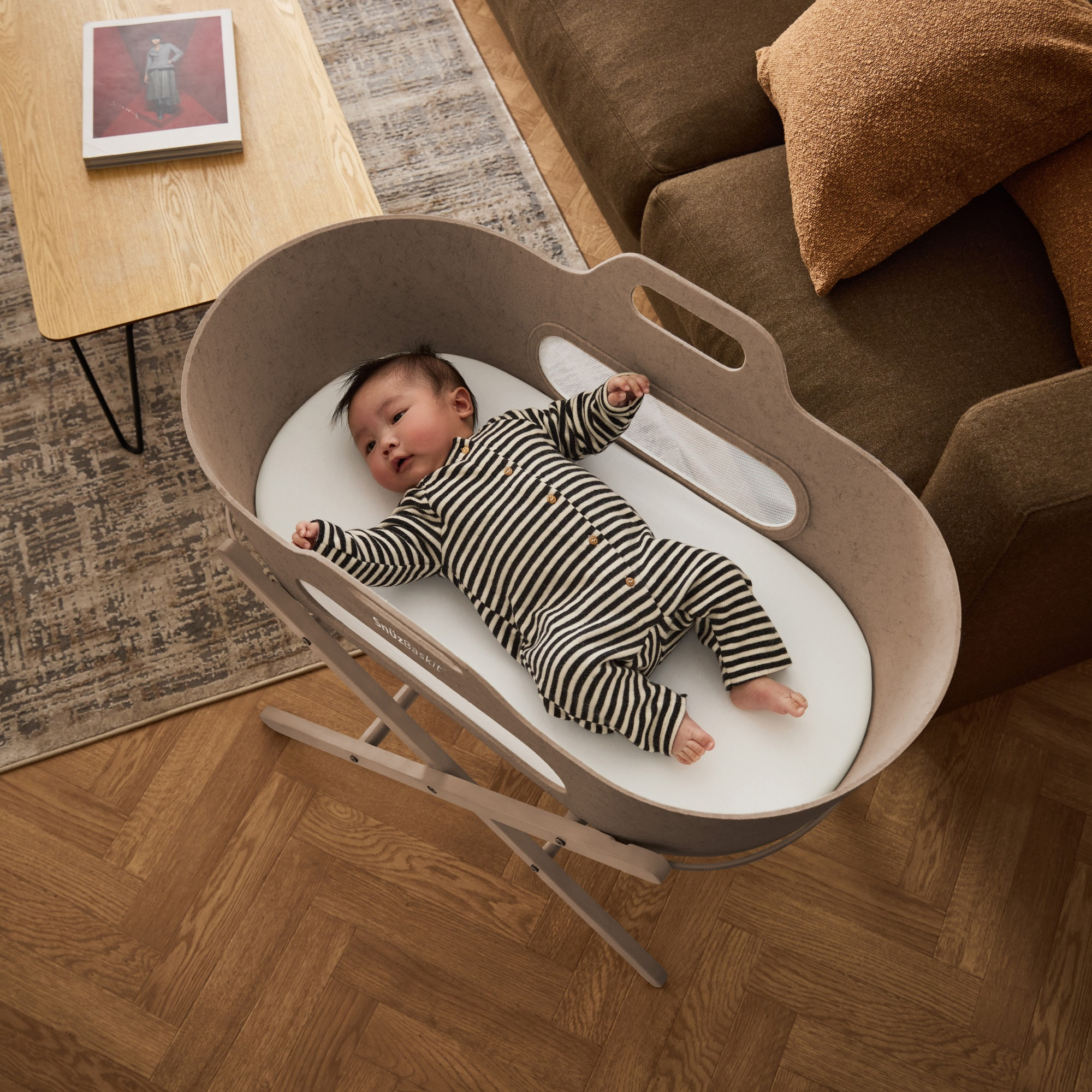 Moseskörbe, Snüz, Beige – Besonderheit:  leichter Babykorb mit klappbarem Gestell