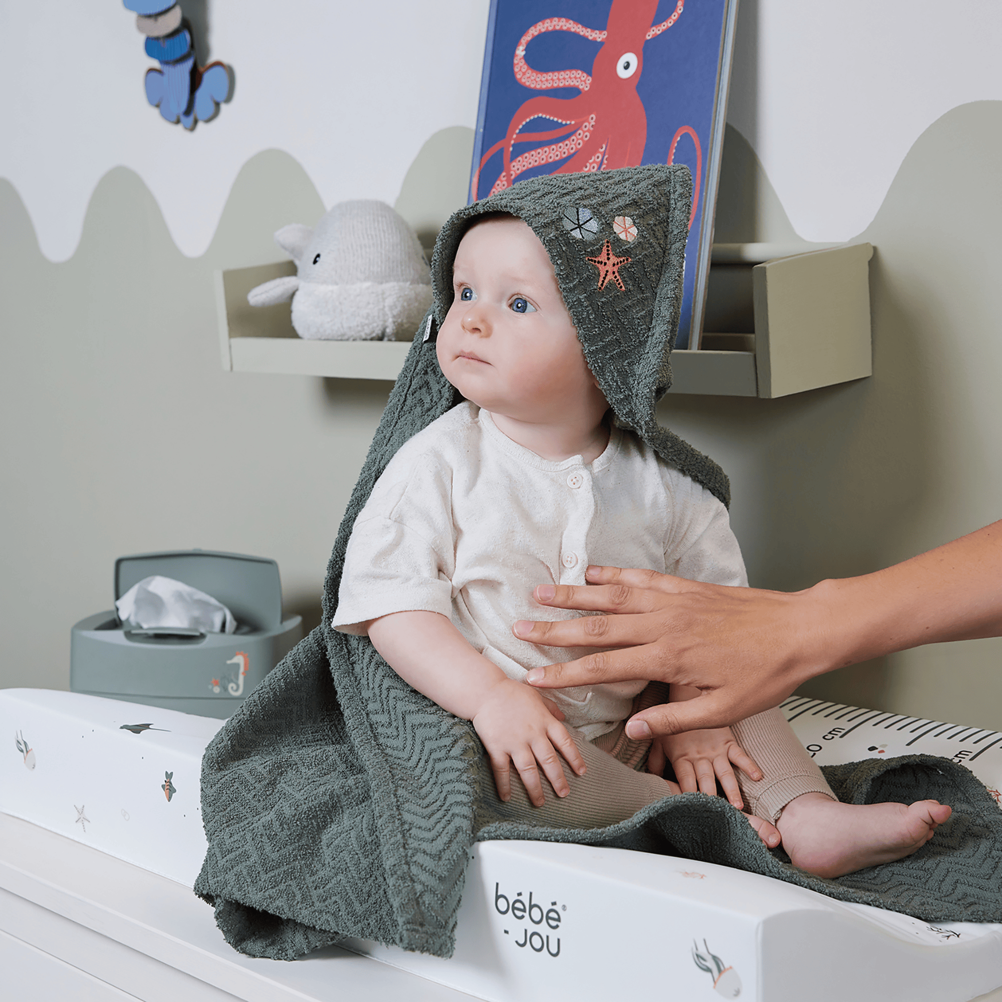 Handtücher, bébé-jou, Grün – Besonderheit: hält dein Kind nach dem Baden warm