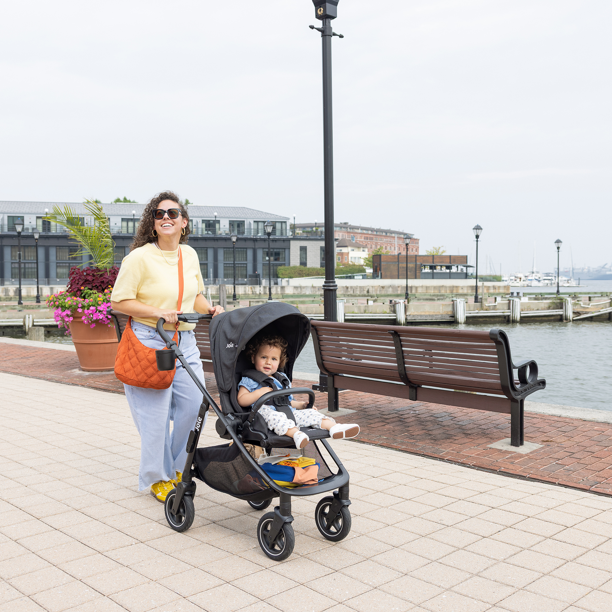 Sportwagen, Joie, Grün – Besonderheit: innovative Drift-Funktion (auf Knopfdruck zusätzlich schwenkbare Hinterräder um 360°)